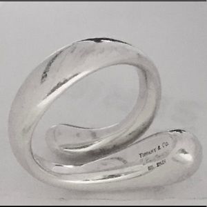 Tiffany & Co. Jewelry - 💝Elsa Peretti Teardrop Ring💝 Tiffany & Co. Jewelry - 💝Elsa Peretti Teardrop Ring💝